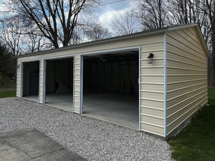 24' x 35' x 9' | Garage