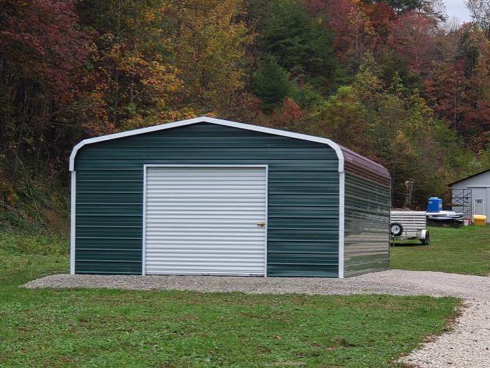 18' x 20' x 7' | Garage