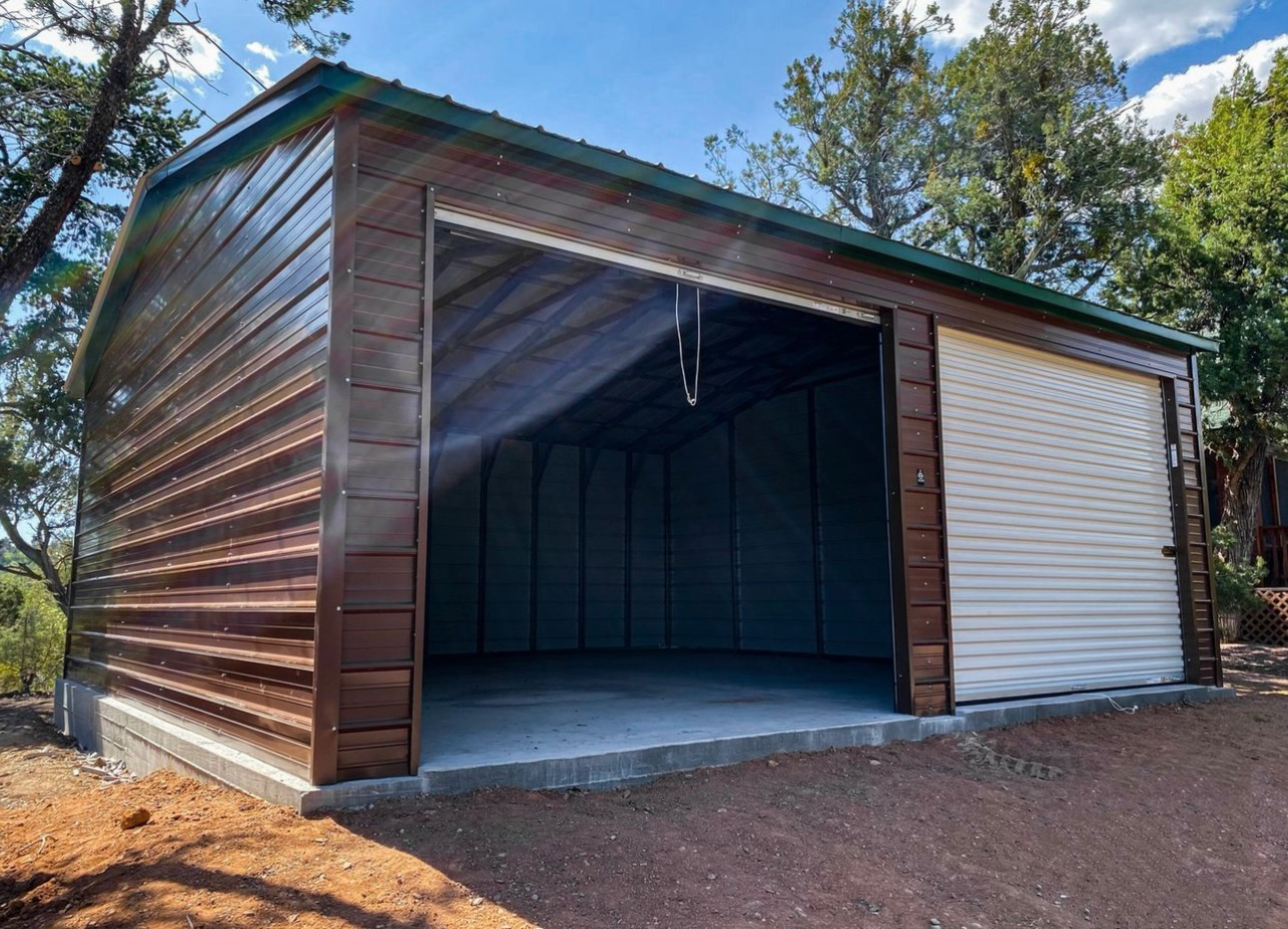 24' x 25' x 9' | Garage